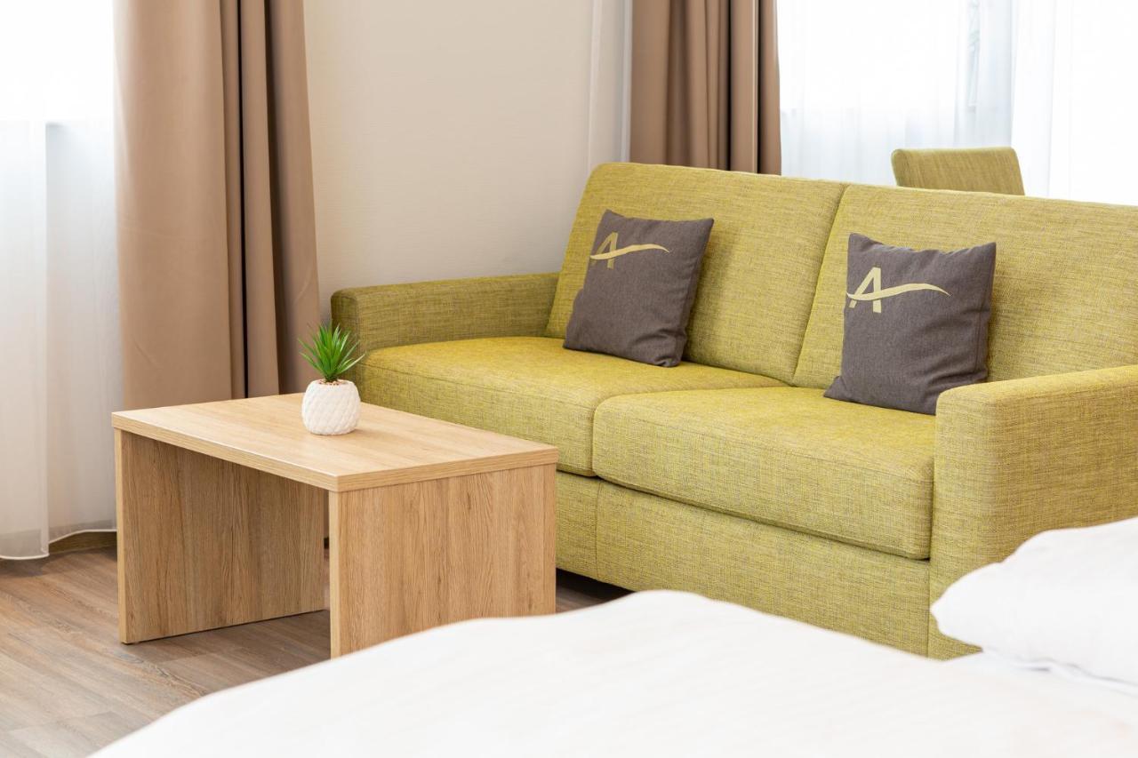 Aparthotel Am Pfaffenstein Klein-Winternheim Buitenkant foto